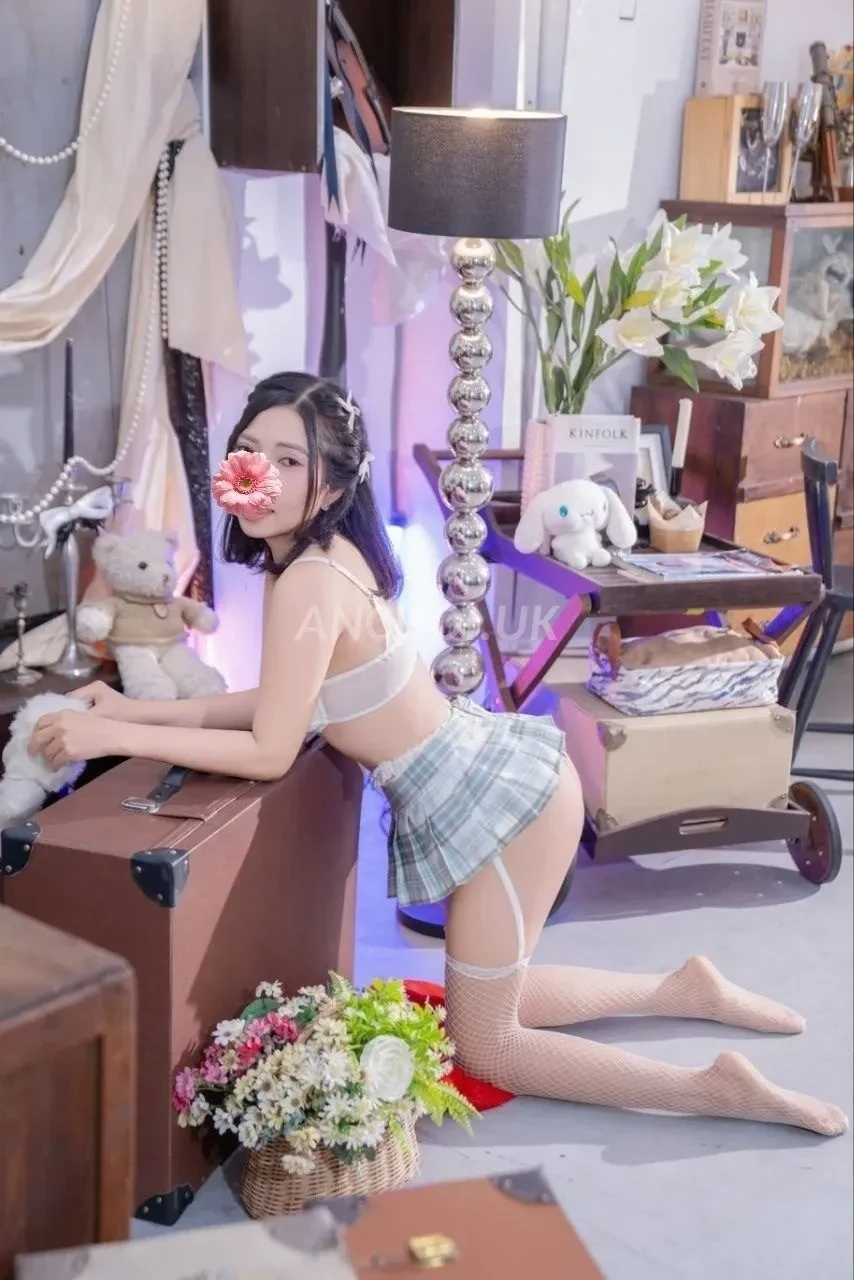 Bé Thùy Dương
