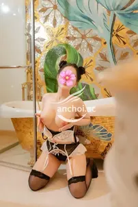Huyền My photo 7