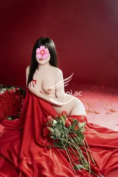 Gia Hân photo 1